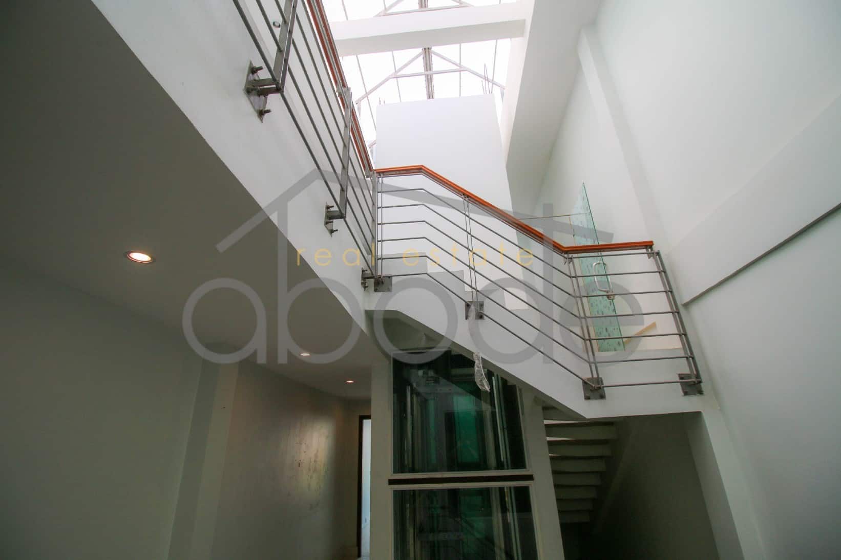 Great location 6 floor commercial building for rent Daun Penh | central Phnom Penh