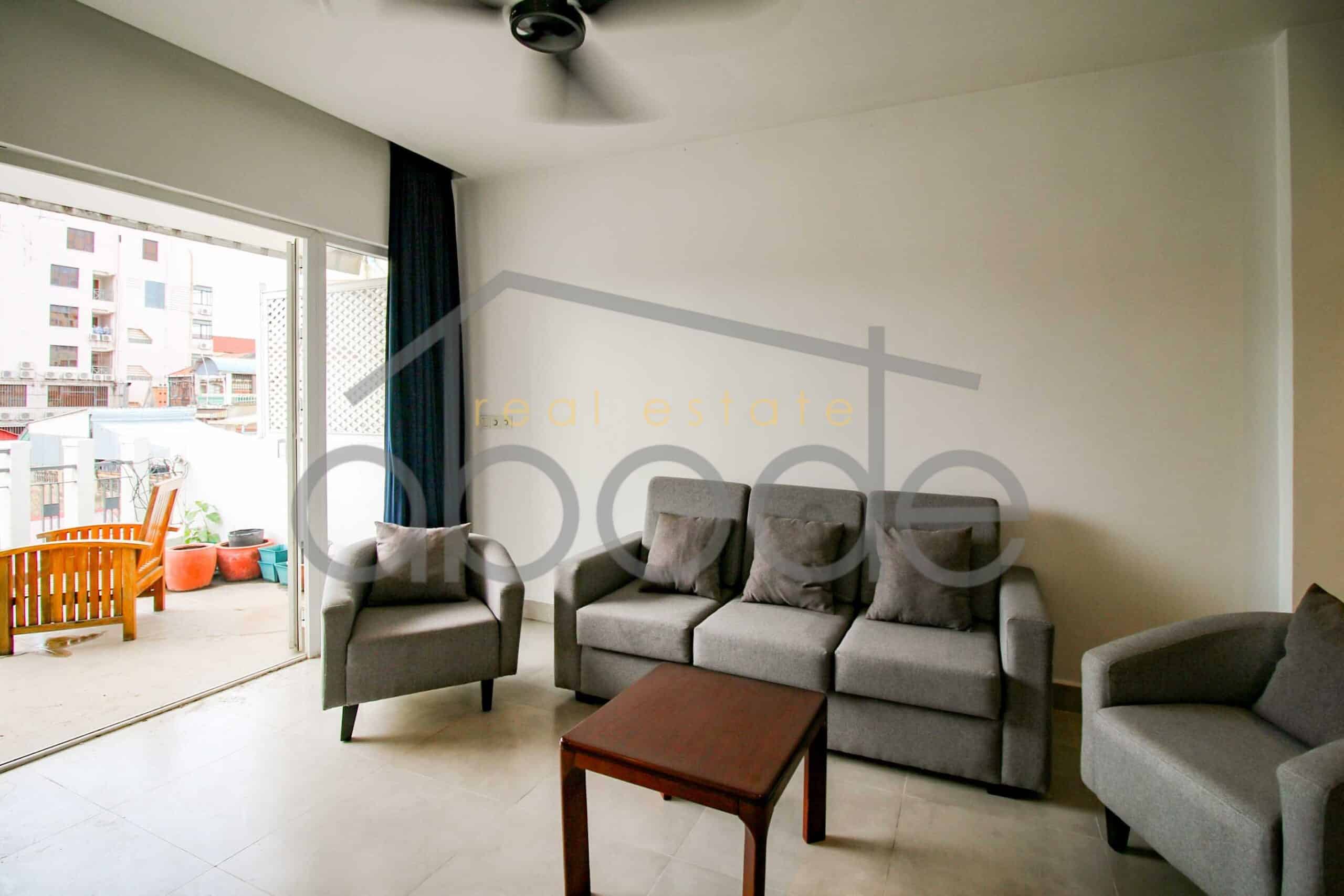 Stunning 70sqm studio apartment with large balcony for rent Riverside | Daun Penh