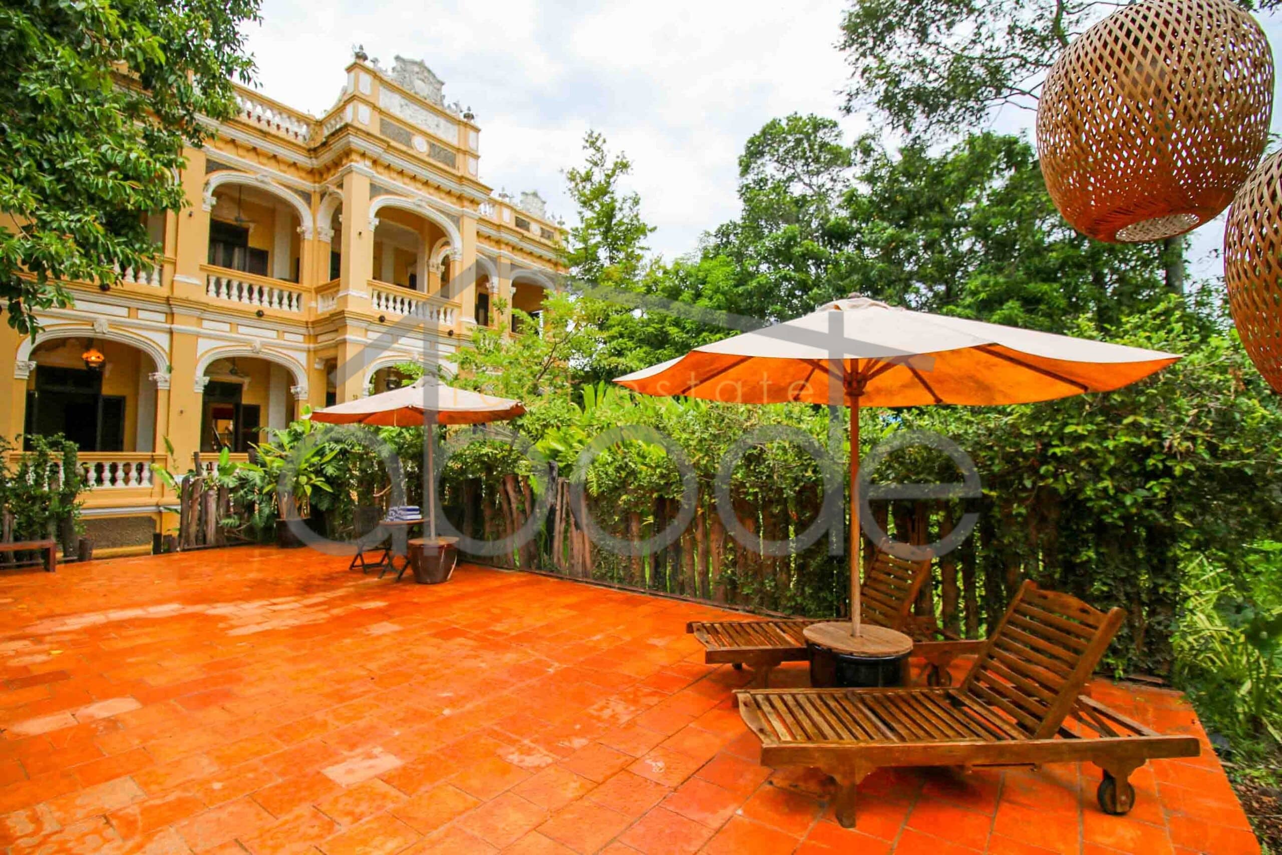 hotel-for-sale-colonial-chhlong-kratie