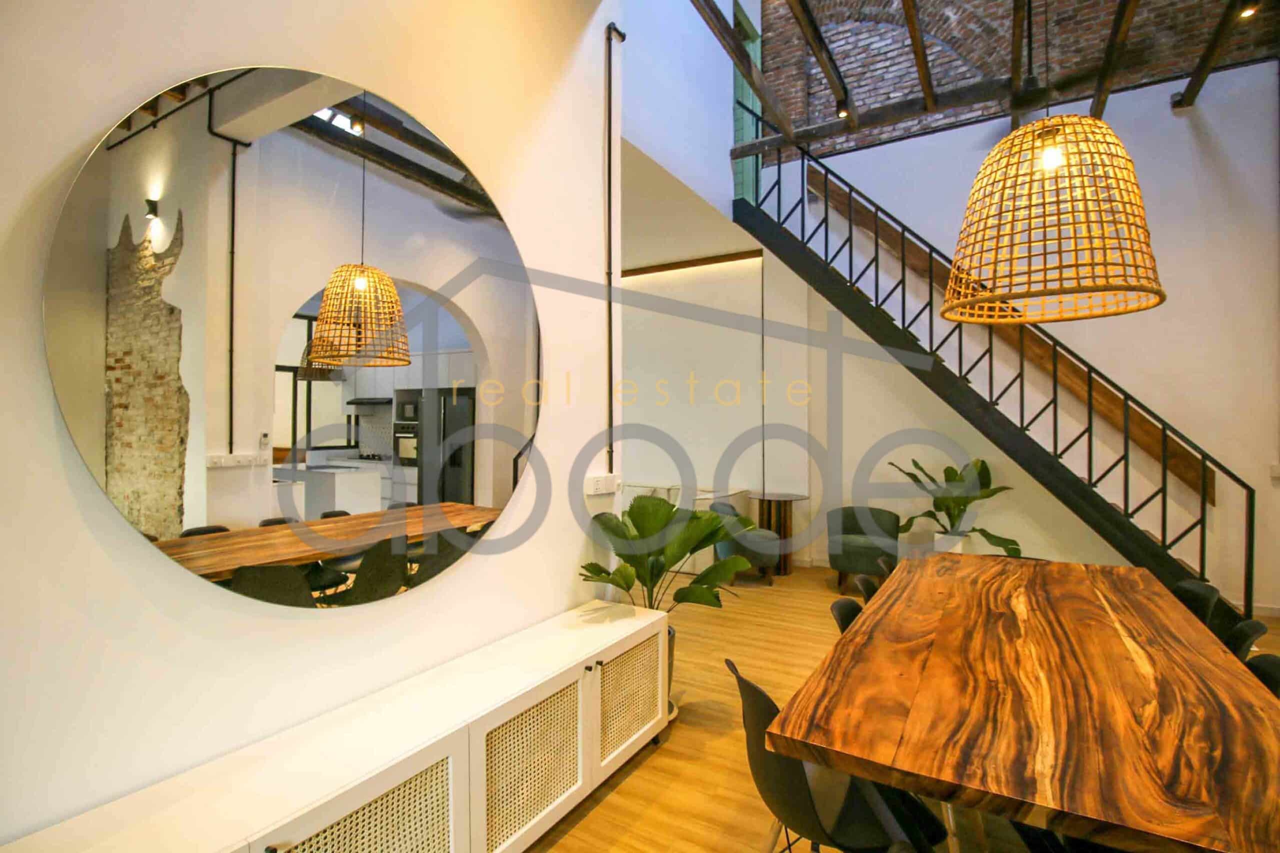 Magnificent 4-bedroom apartment renovated colonial style for rent Daun Penh