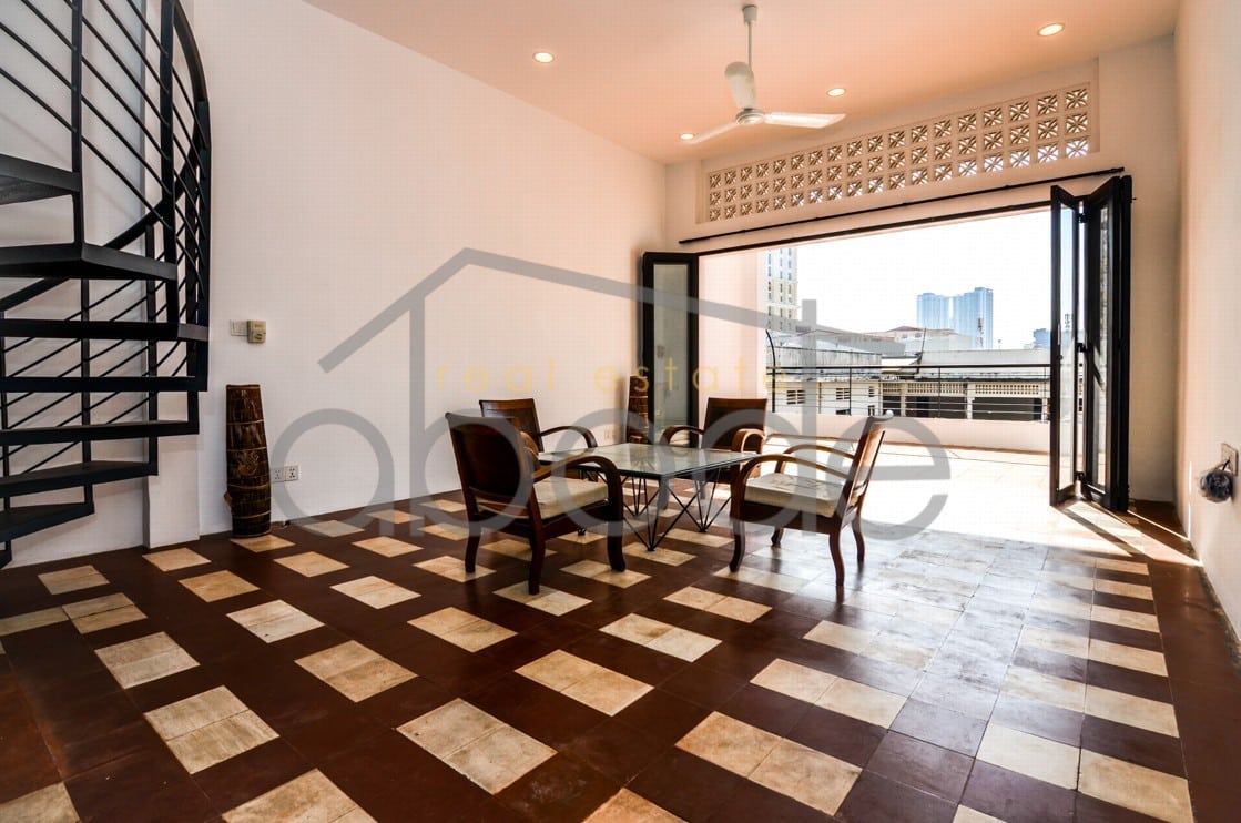 Stunning architect designed 3-bedroom duplex apartment Daun Penh for rent | central Phnom Penh