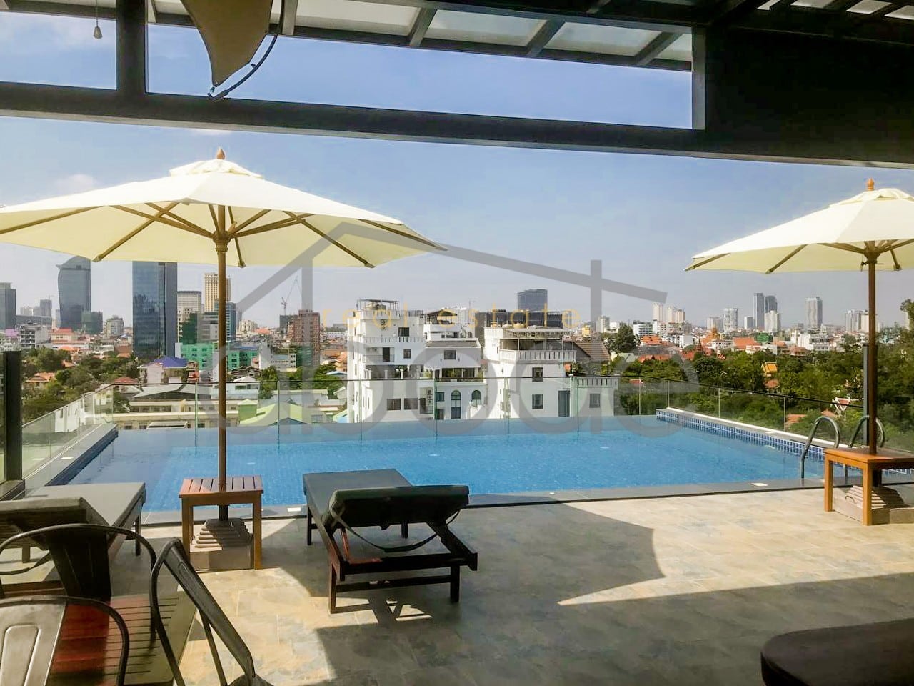 Luxury studio apartment swimming pool city views near Royal Palace for rent | Daun Penh