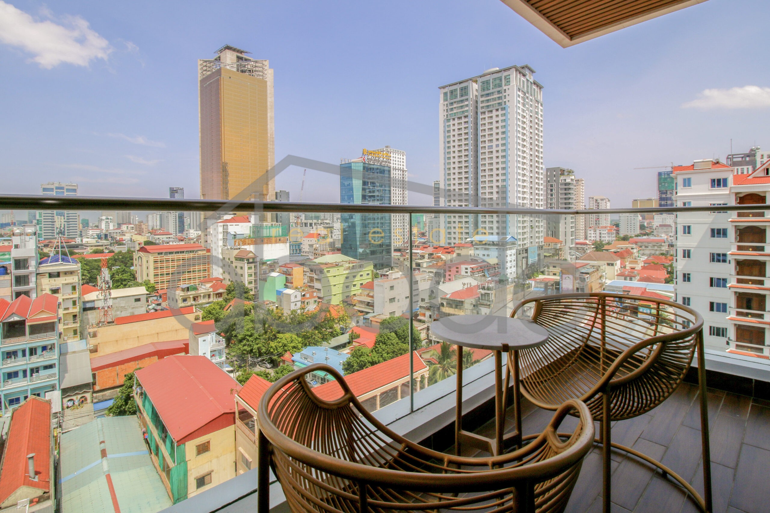 Luxury 1 bedroom serviced apartment for rent BKK 2 central Phnom Penh