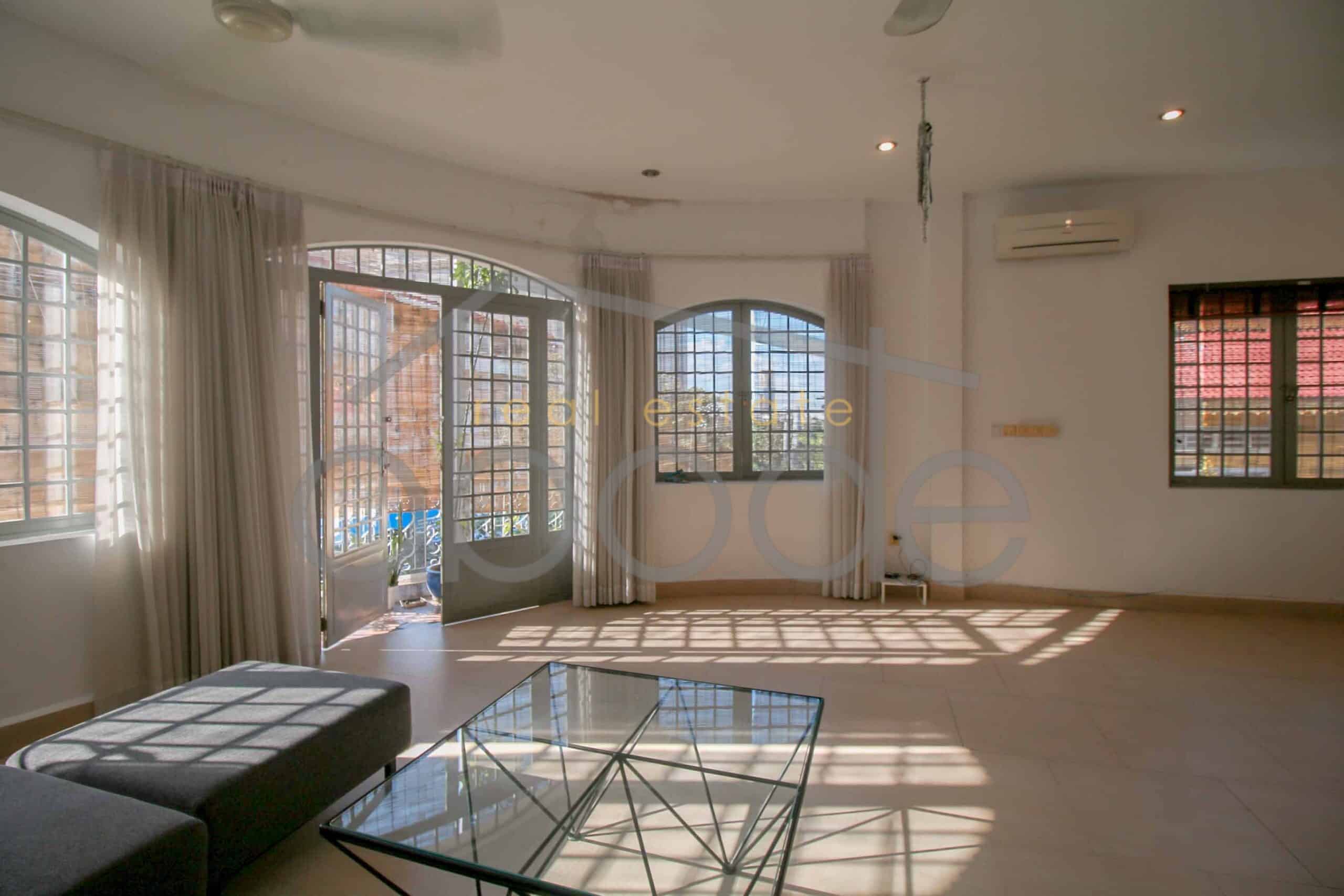 Stunning 3-bedroom colonial apartment large roof terrace for rent 7 Makara | central Phnom Penh