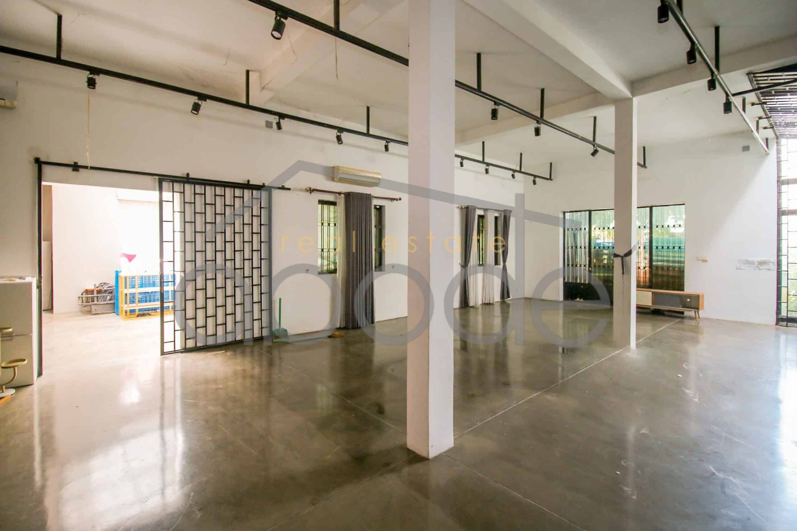 Great location large 3-level villa for rent Boeung Reang | central Phnom Penh