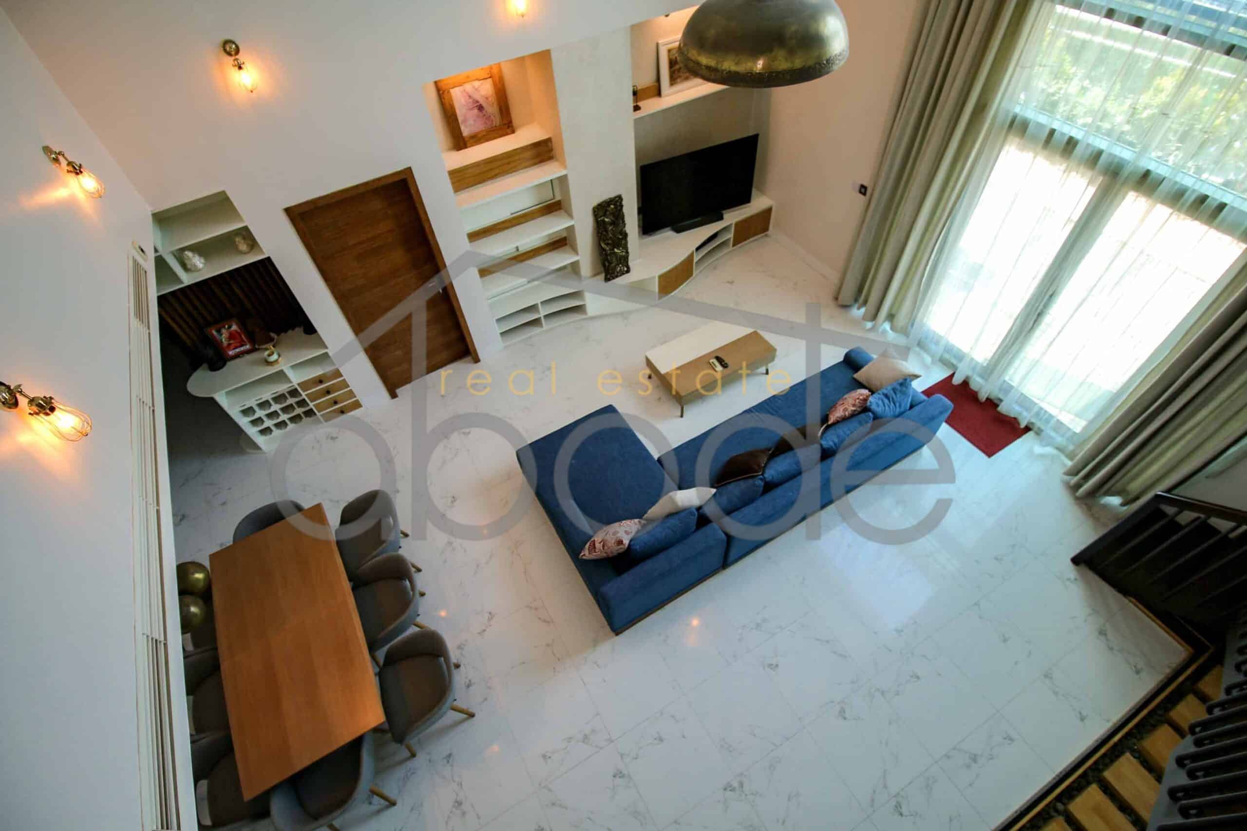 4 bedroom penthouse apartment Daun Penh central Phnom Penh