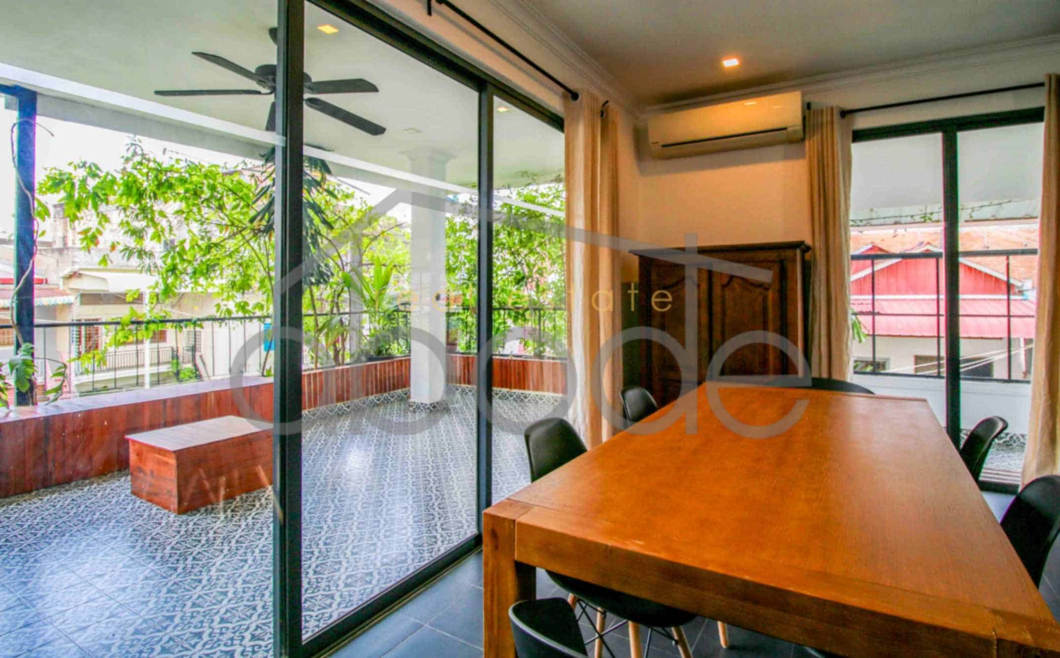 Amazing 3-bedroom modern duplex apartment for rent Royal Palace | Daun Penh