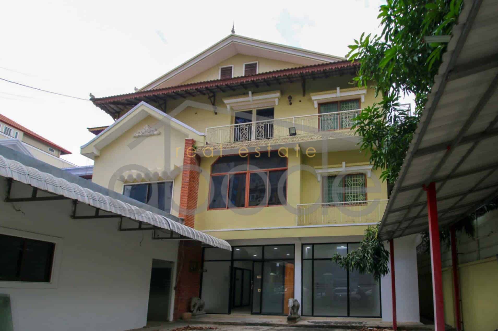 Superb condition 10 room post-colonial villa for rent Tuol Svey Prey near Russian Market | central Phnom Penh