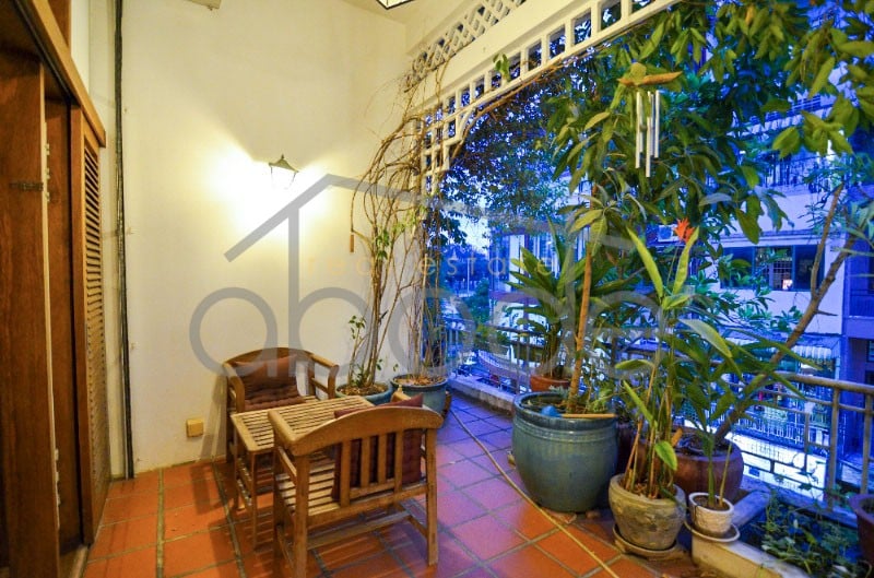 Superb 2-bedroom duplex apartment for sale Royal Palace Daun Penh