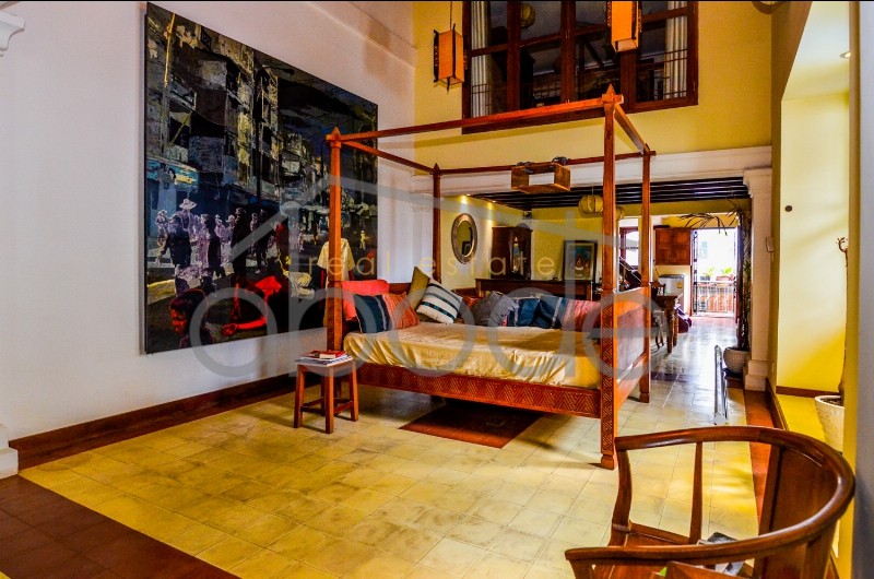 Superbly appointed 1-bedroom colonial style apartment for rent Royal Palace Daun Penh | central Phnom Penh